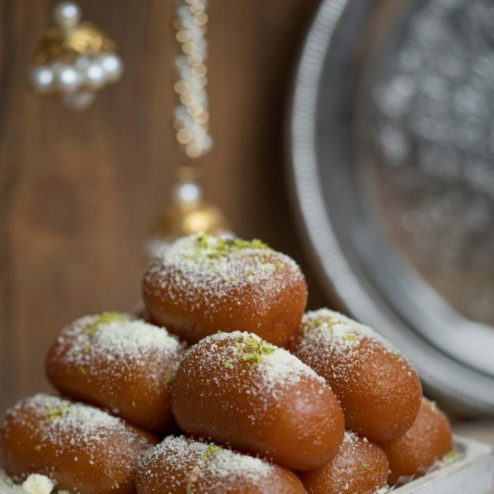 Chomchom & Rosogolla Box